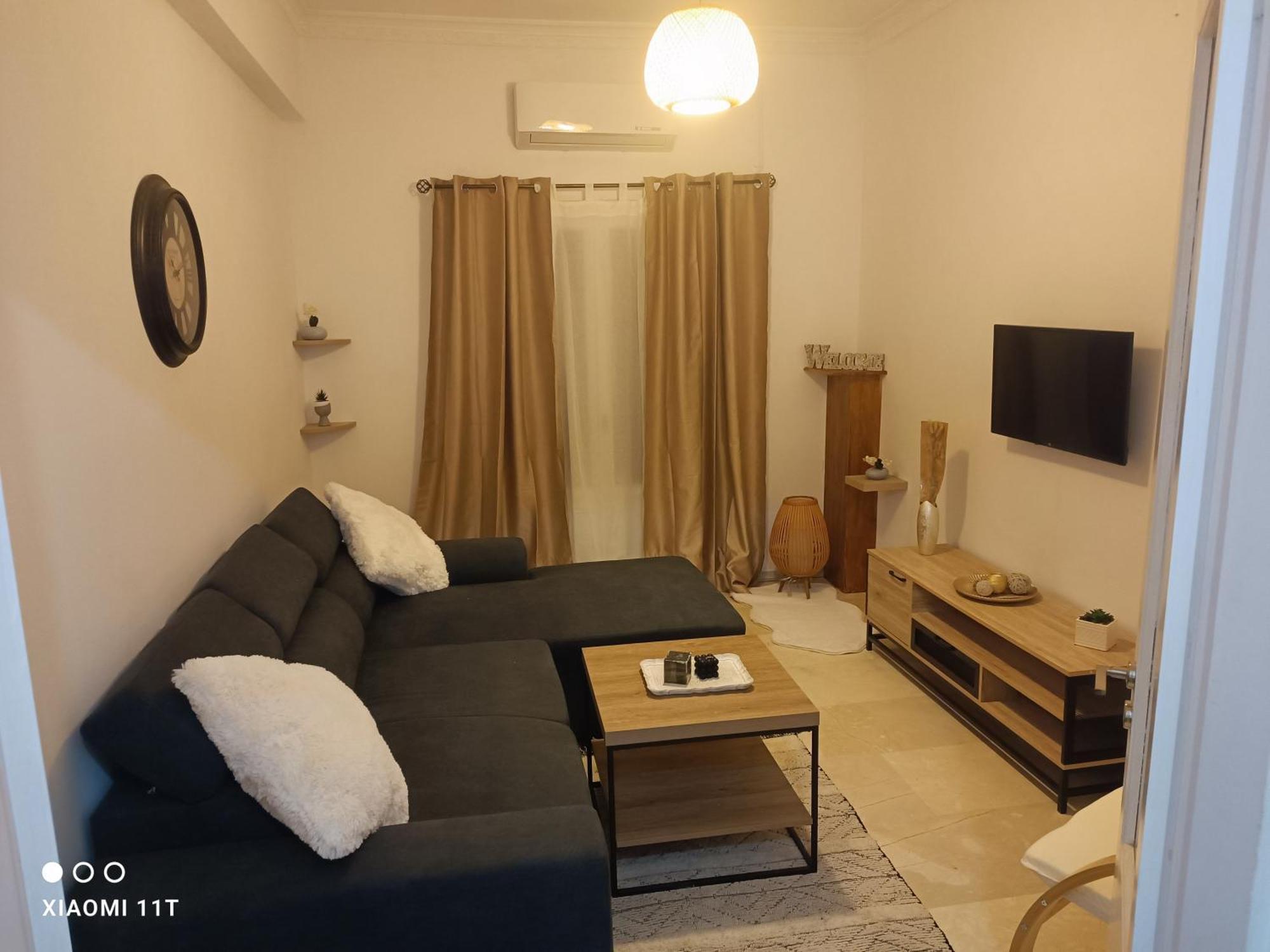 Apartment Crystal Cannon *